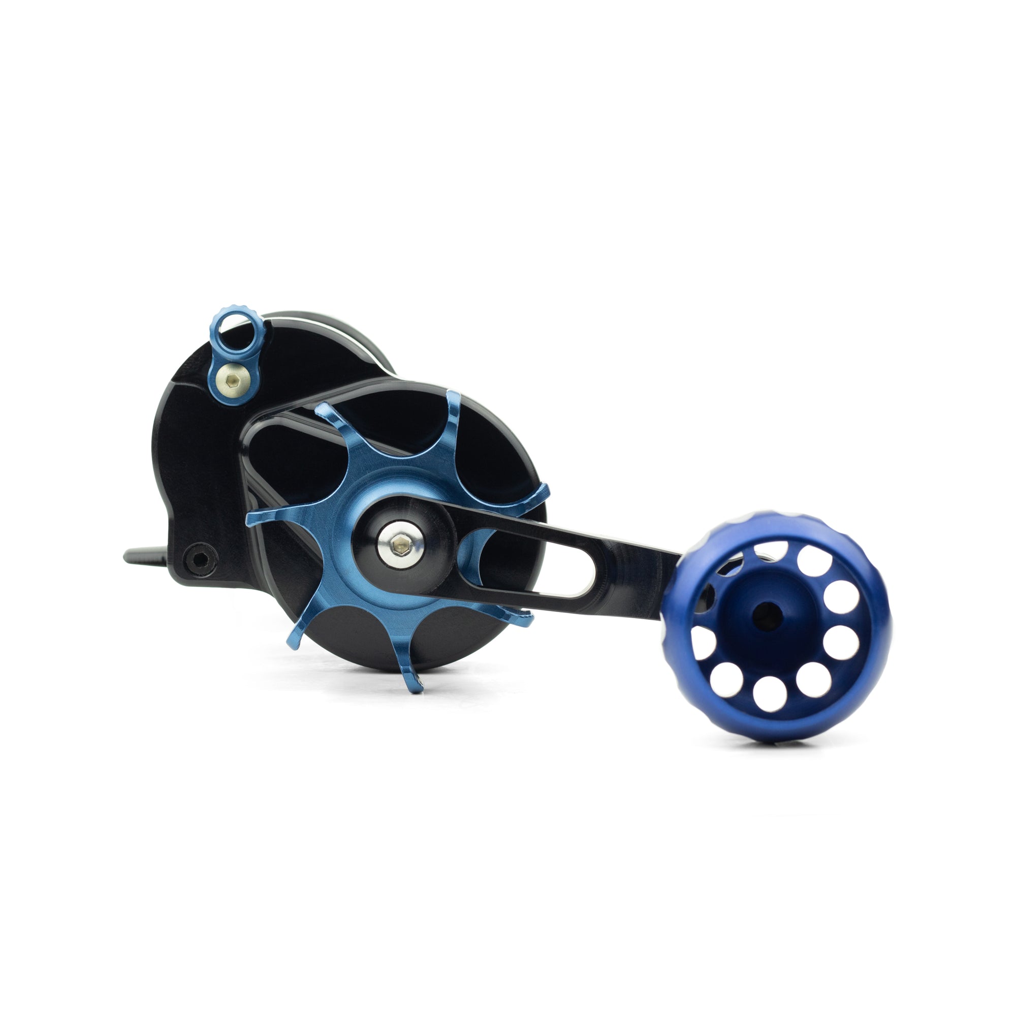 Seigler's star mag fishing reel for surf casting with blue accents. 