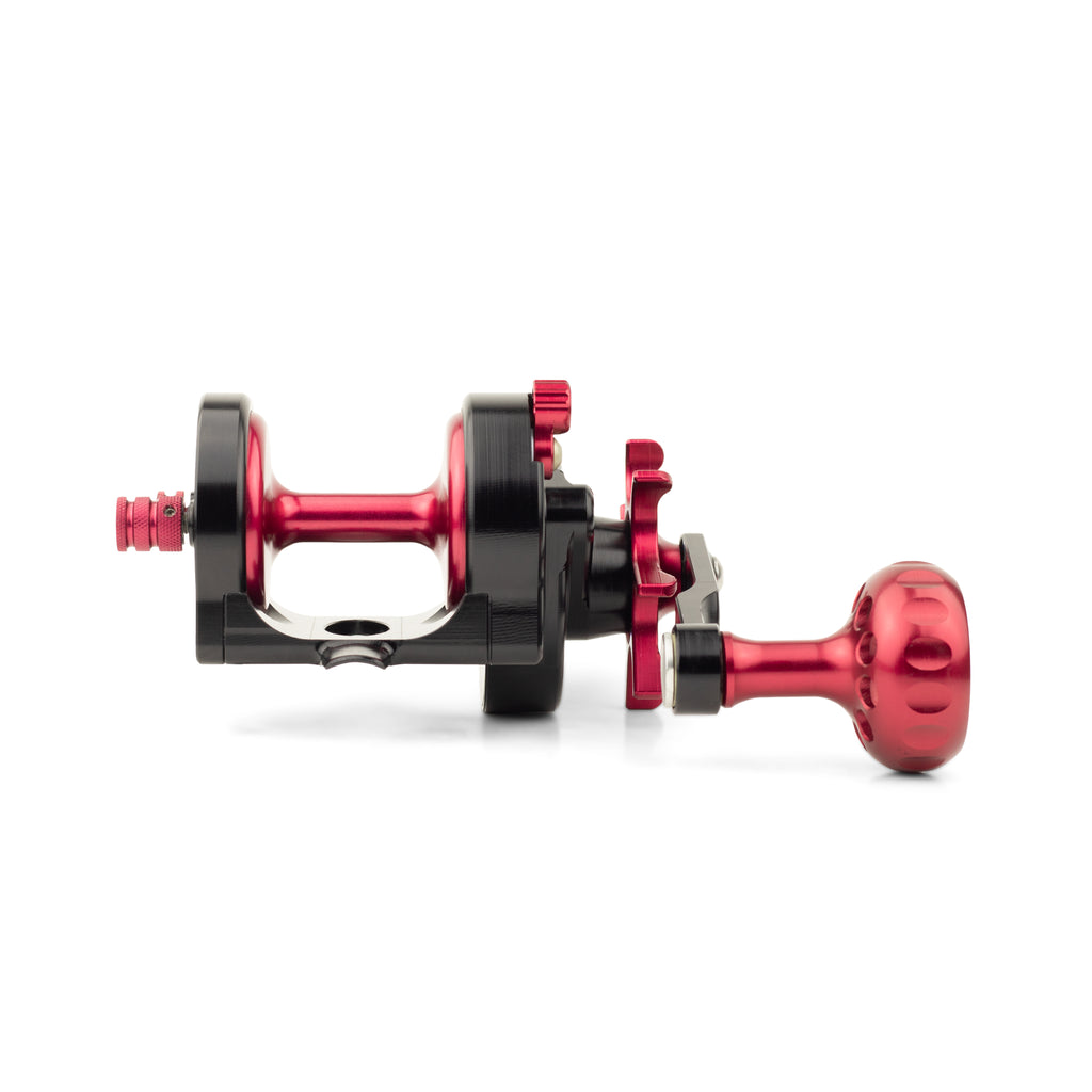 Low spool height on the Seigler Surf casting fishing reel. 
